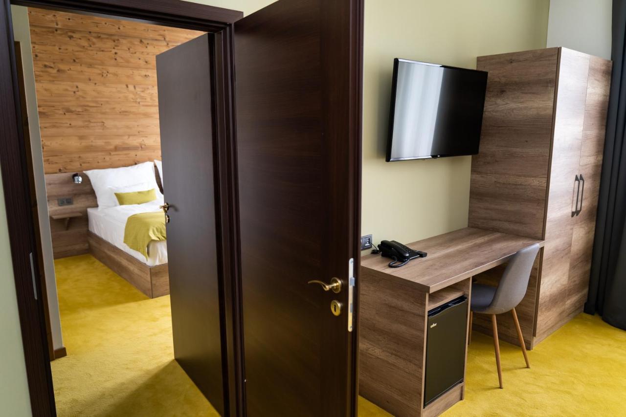 Hotel Kristaly Konferencia & Wellness Ajka ภายนอก รูปภาพ