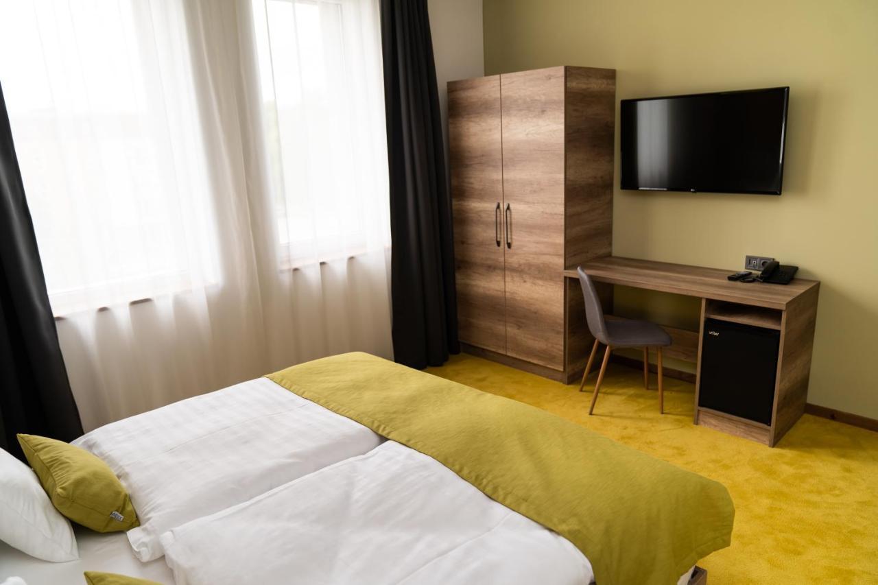 Hotel Kristaly Konferencia & Wellness Ajka ภายนอก รูปภาพ