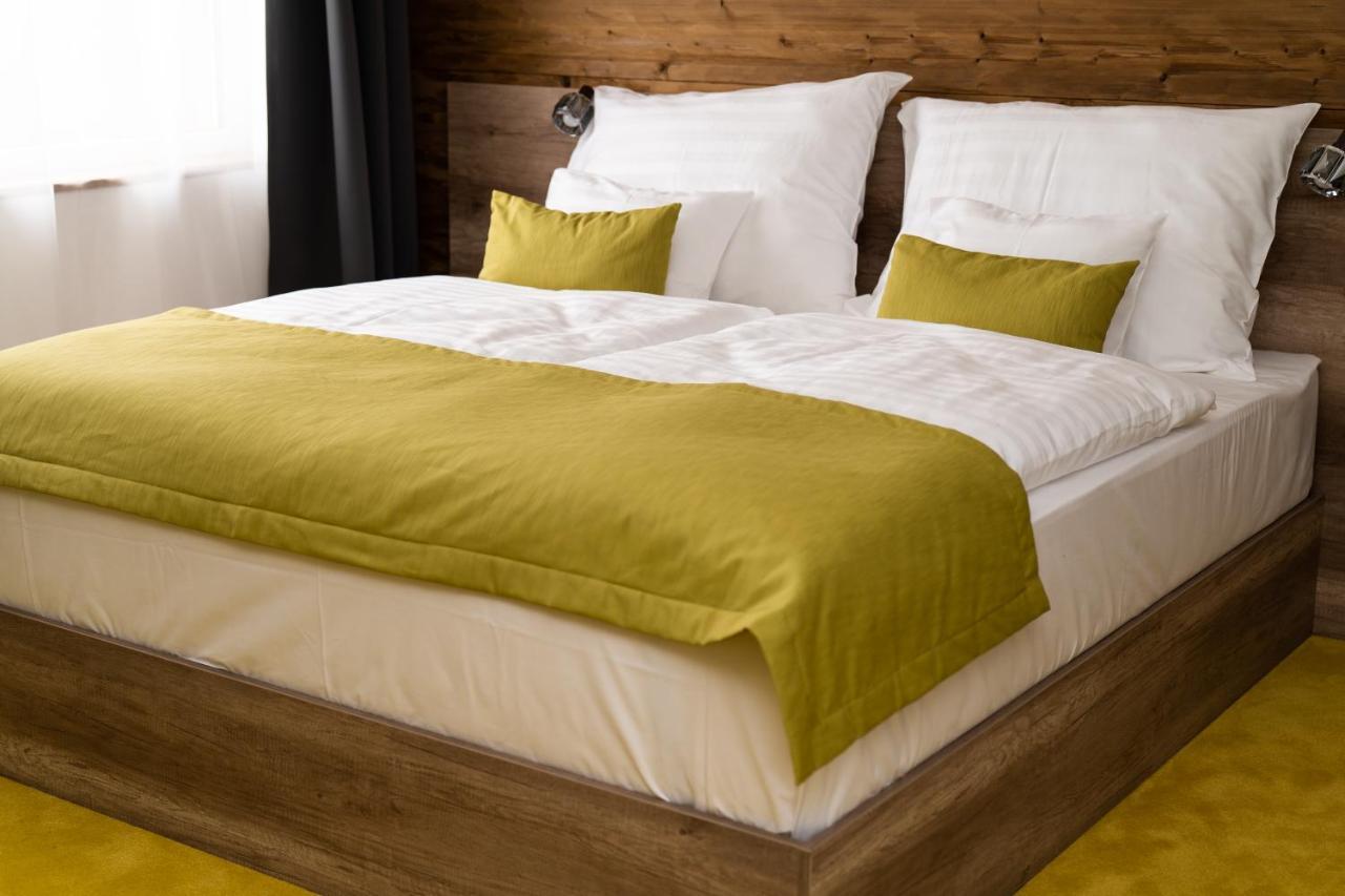Hotel Kristaly Konferencia & Wellness Ajka ภายนอก รูปภาพ