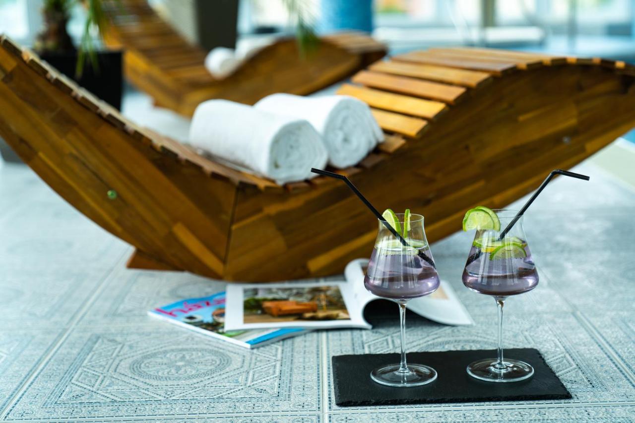 Hotel Kristaly Konferencia & Wellness Ajka ภายนอก รูปภาพ