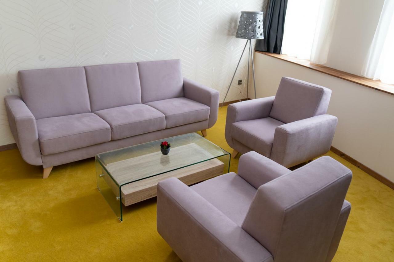 Hotel Kristaly Konferencia & Wellness Ajka ภายนอก รูปภาพ